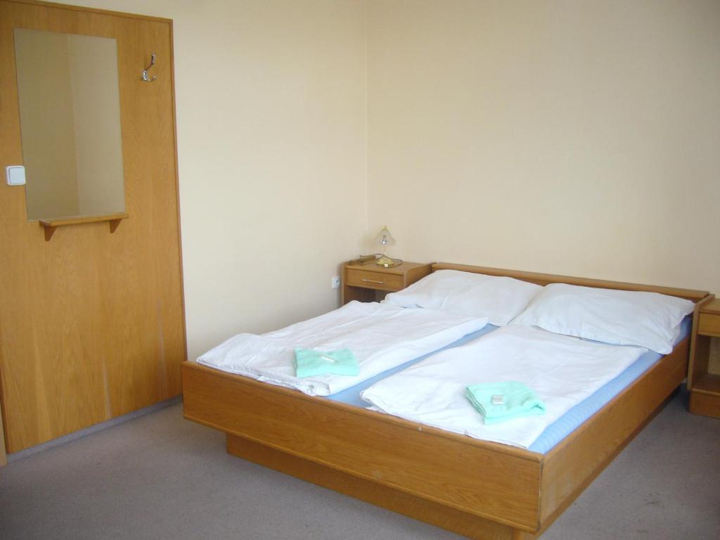 Penzion Šenk Pardubice Zimmer foto