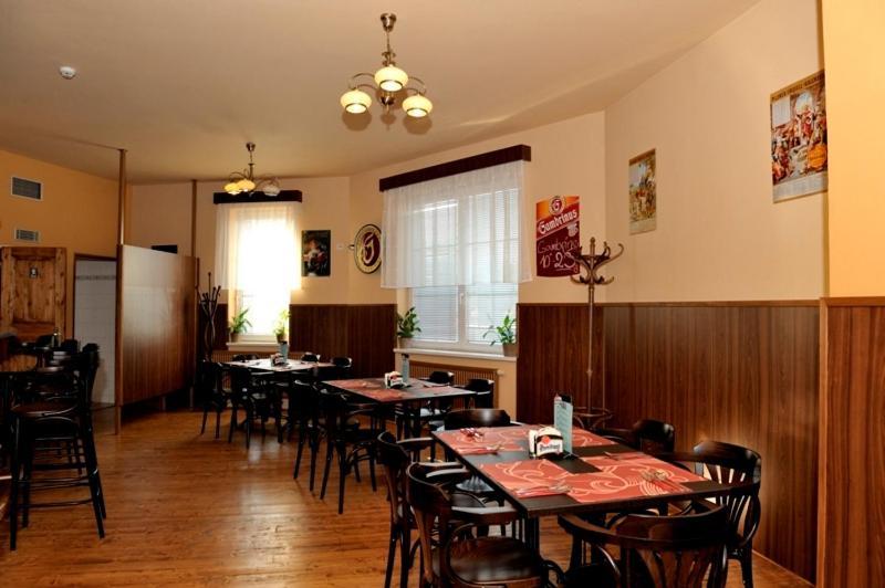Penzion Šenk Pardubice Exterior foto