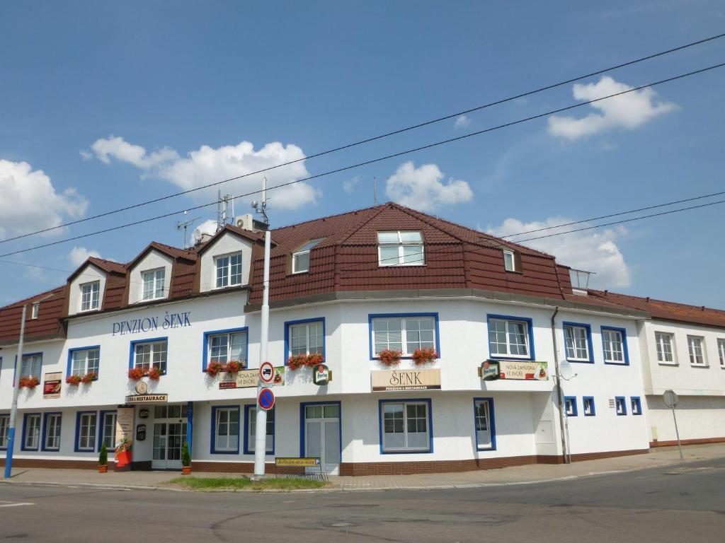 Penzion Šenk Pardubice Exterior foto