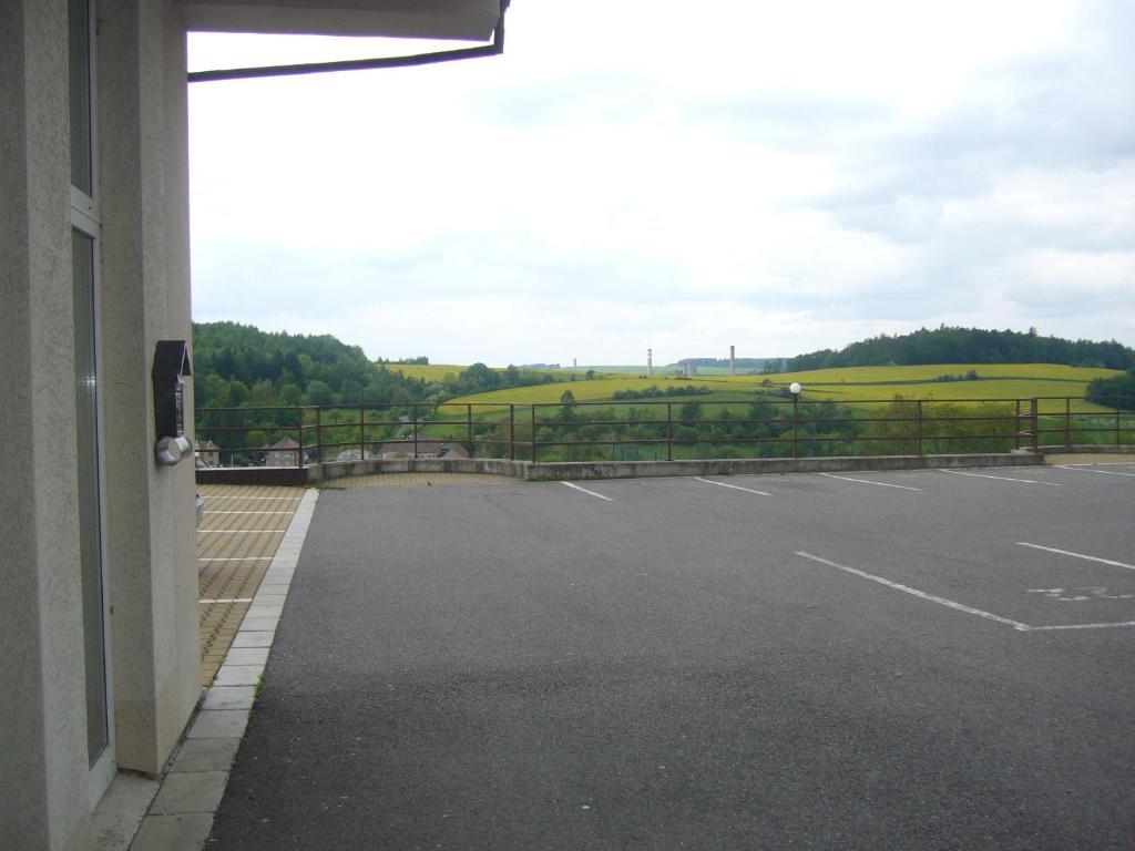 Penzion Šenk Pardubice Exterior foto