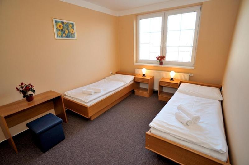 Penzion Šenk Pardubice Zimmer foto